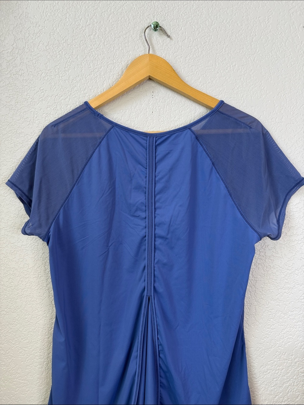 Another Love Movement Short Sleeve Tee Shirt Blue Purple Periwinkle size Medium - Picture 5 of 8